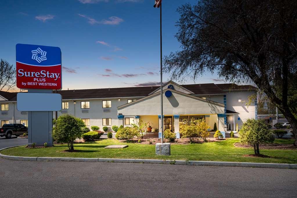 SURESTAY PLUS BY BEST WESTERN READING NORTH | GREAT PRICES FOR ...